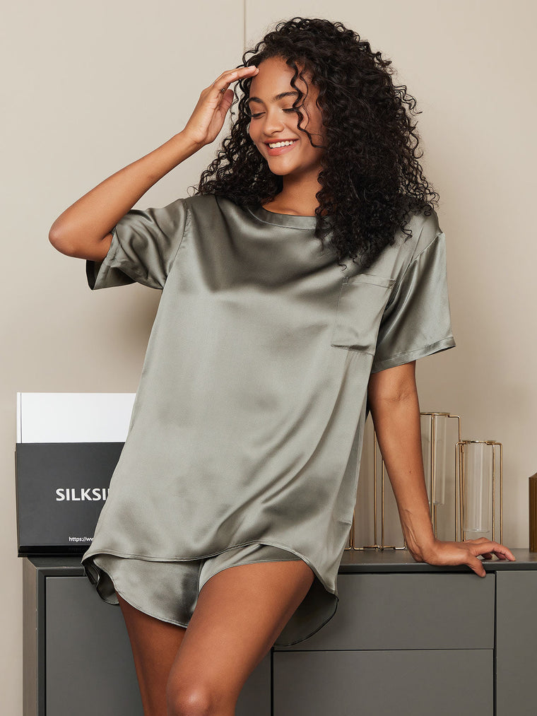 Grayish green mulberry silk short sleeve round neck women's pajamas set with pocket.