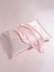 Pink 19Momme mulberry silk duvet cover set with two pillowcases, soft and luxurious.