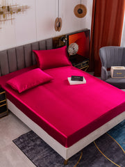 Marberry 19Momme 3Pcs silk set with fitted sheet and two pillowcases on a bed.