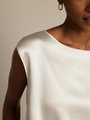 Women's ivory 19 Momme mulberry silk cap sleeve round neck top.