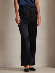 Black 19Momme mulberry silk high waist wide leg pleated women's pants.