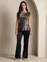 Women's 19Momme silk leopard print cap sleeve round neck top.