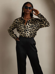 Women's 19Momme mulberry silk leopard print long sleeve lapel collar shirt.