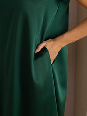 Dark green 19Momme mulberry silk short sleeve crew neck midi dress with side pockets.