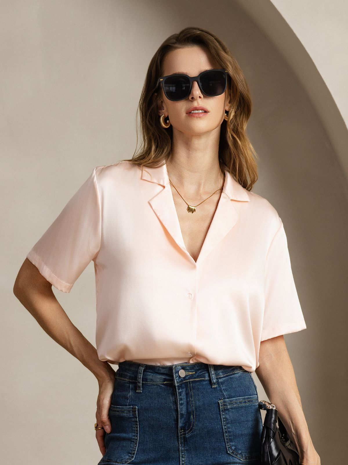 Ivory 19Momme mulberry silk short sleeve notched lapel women's shirt with button-up design.