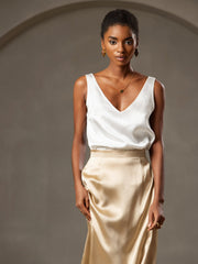 White 19Momme mulberry silk sleeveless V-neck tank top with a V-back design.