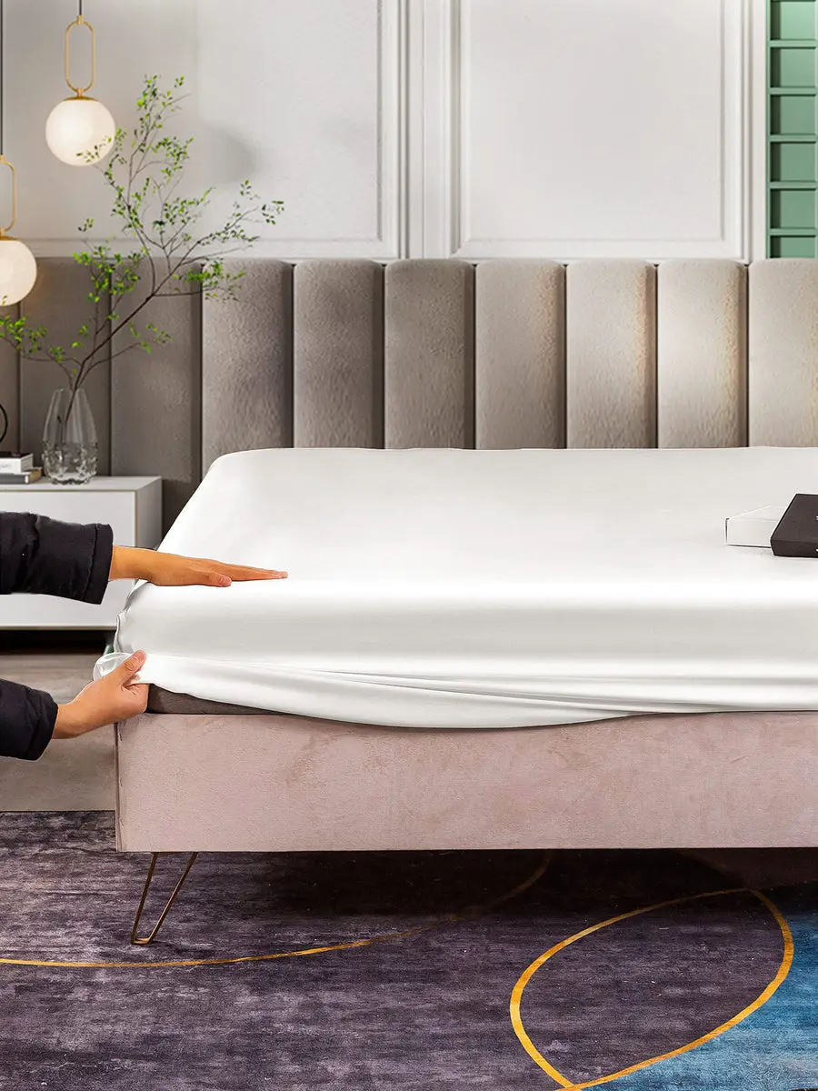 25Momme Mulberry Silk Seamless Fitted Sheet — view 6