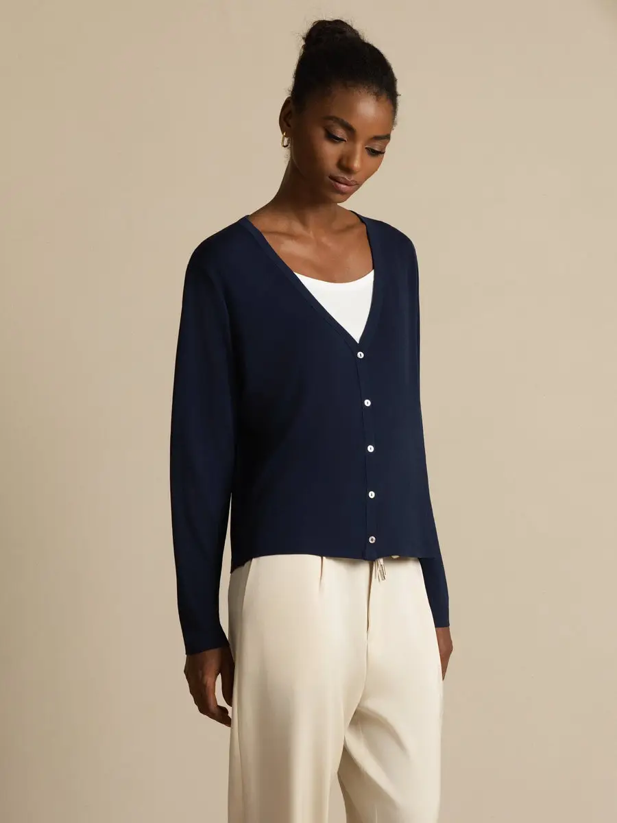 100% Mulberry Silk Women's V-Neck Long Sleeve Basic Cardigan